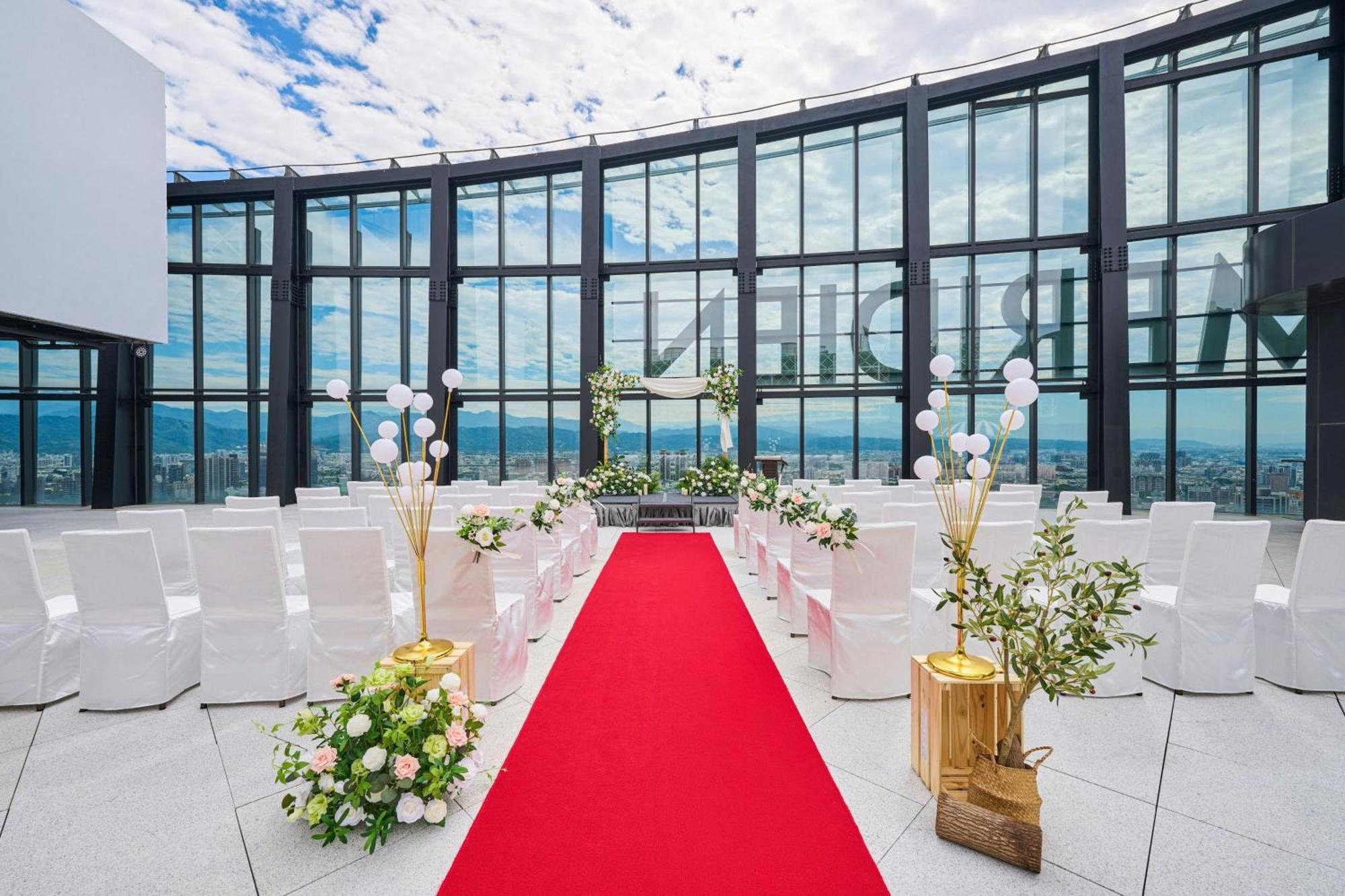 Le Méridien Taichung Exterior foto The Sky Chapel