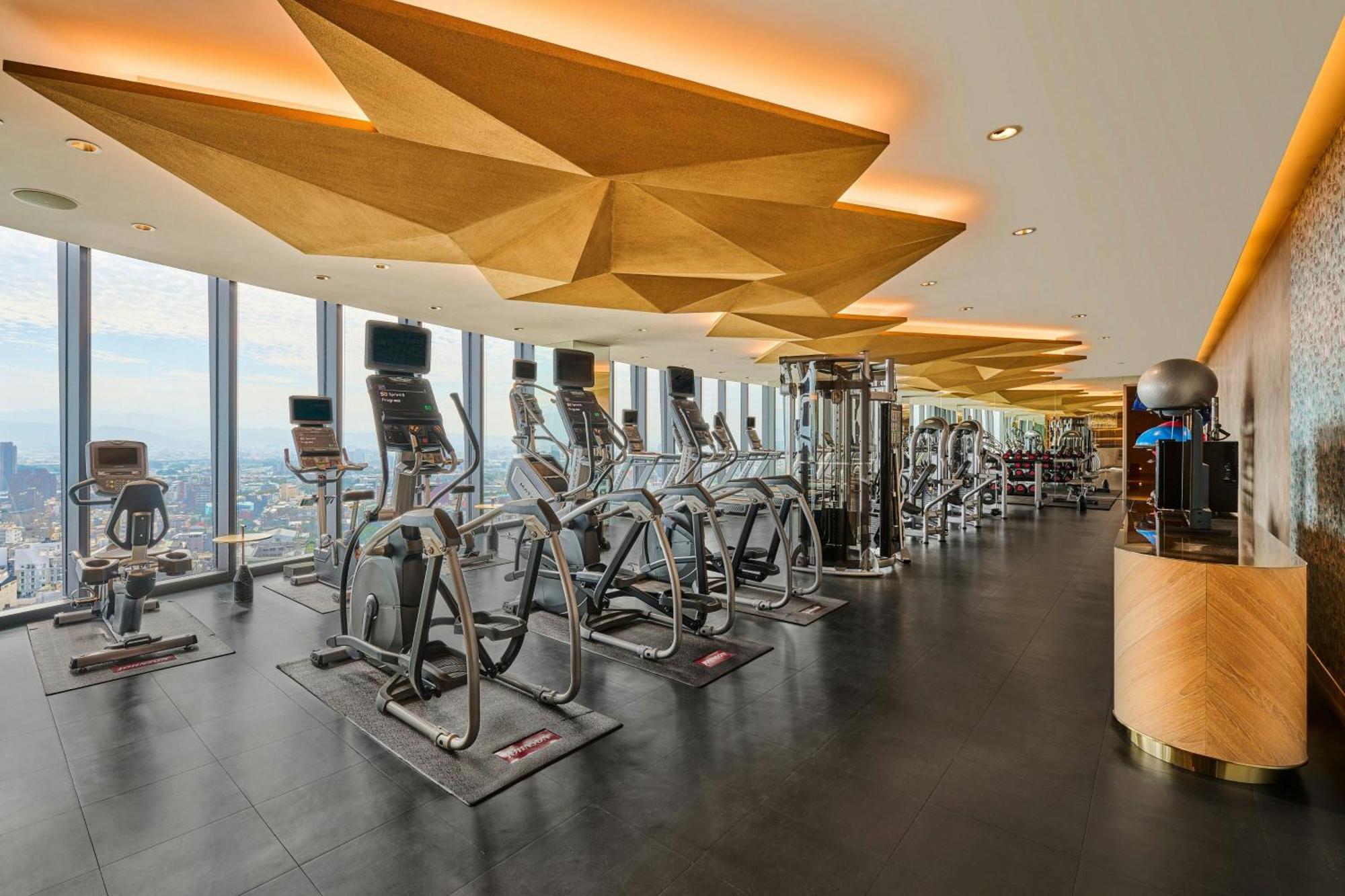 Le Méridien Taichung Exterior foto The gym at The Landmark